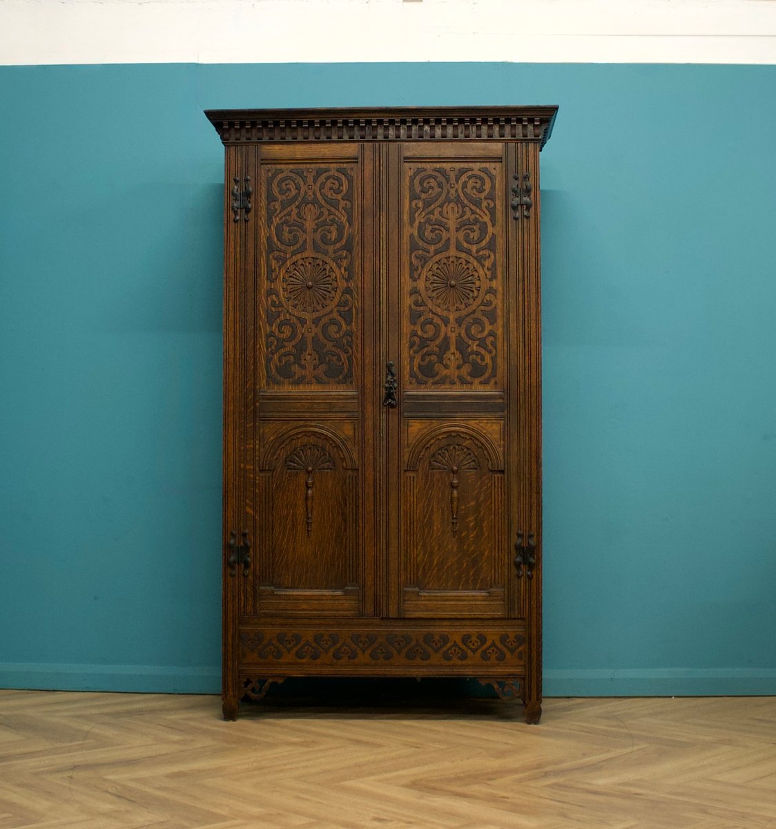 Vintage Art Deco Hall Robe Wardrobe in Oak, 1920s for sale at Pamono