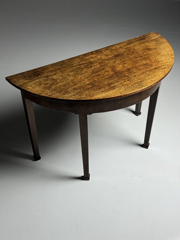 19th Century English Table for sale at Pamono