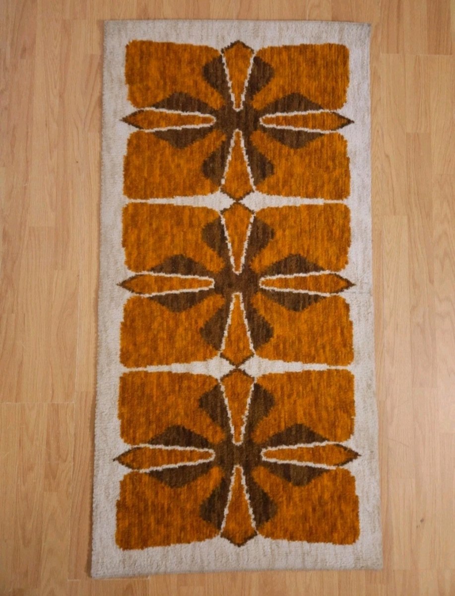 German Rug Design Mid-Century Modern German Rug, 1970s for sale at Pamono
