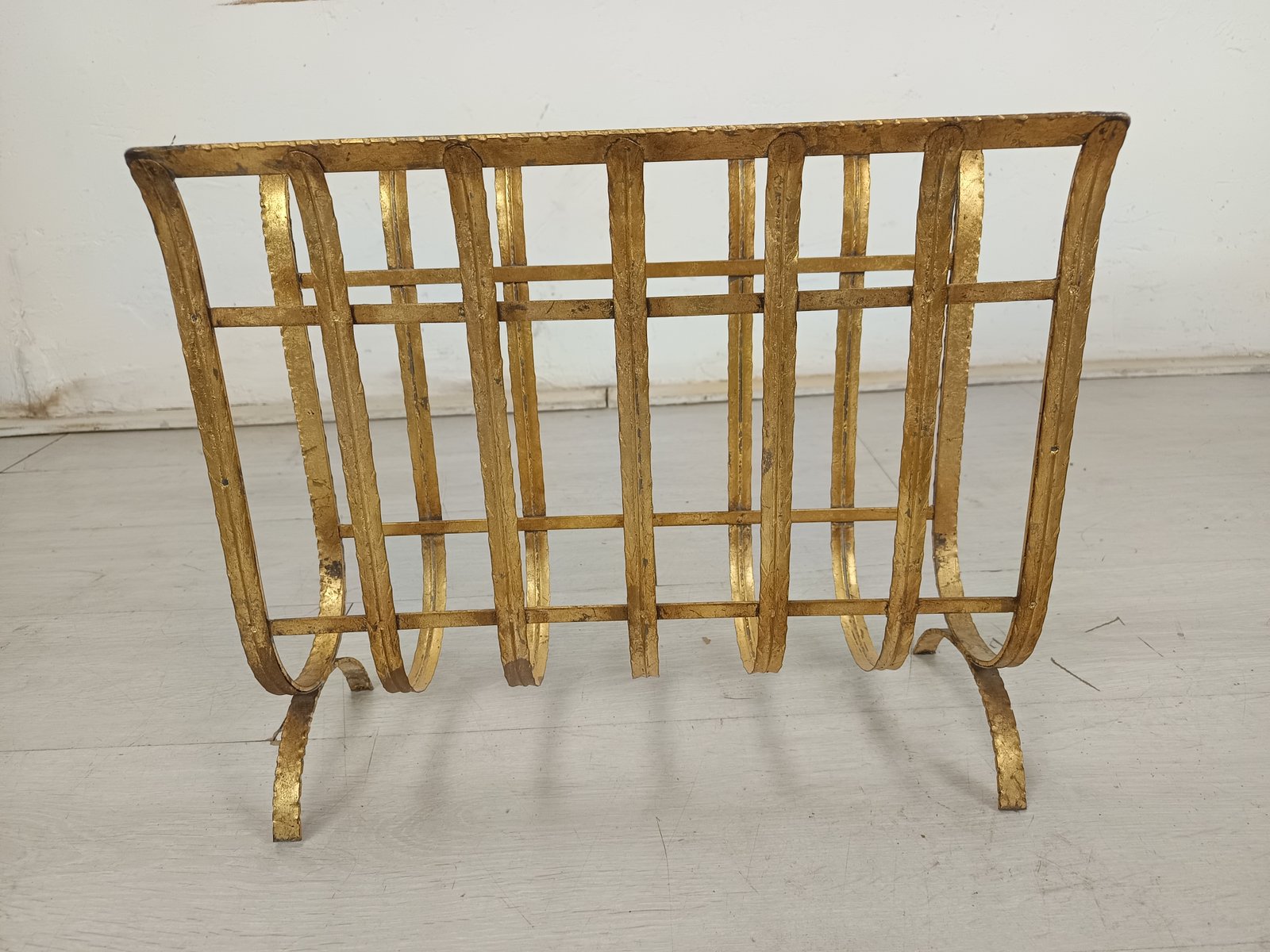 Vintage Gold Magazine Rack, 1970s for sale at Pamono