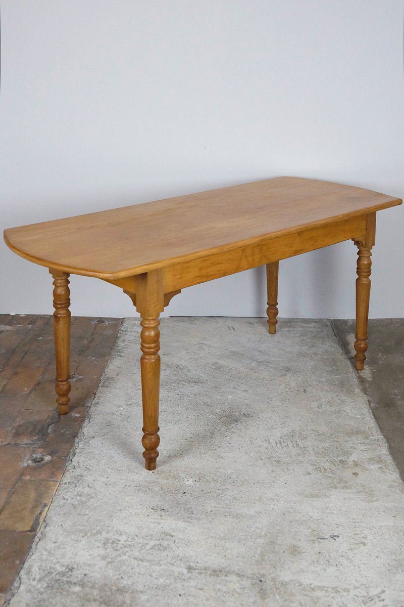 Antiker Esstisch bei Pamono kaufen