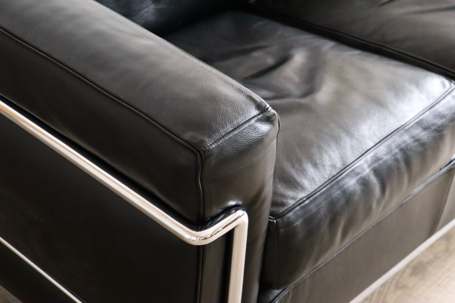 LC2 2-Seater Sofa by Charlotte Perriand and Le Corbusier for Cassina ...