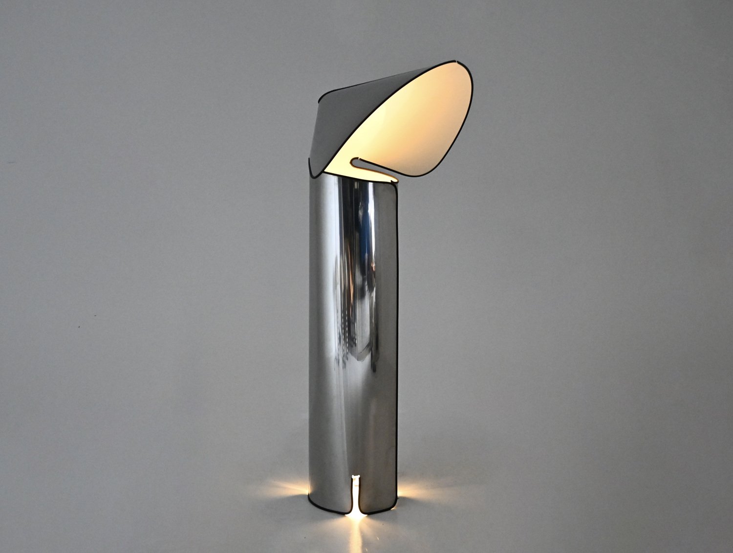 Chiara Floor Lamp Attributed To Mario Bellini For Flos 1960s For Sale chiara-floor-lamp-attributed-to-mario-bellini-for-flos-1960s-for-sale