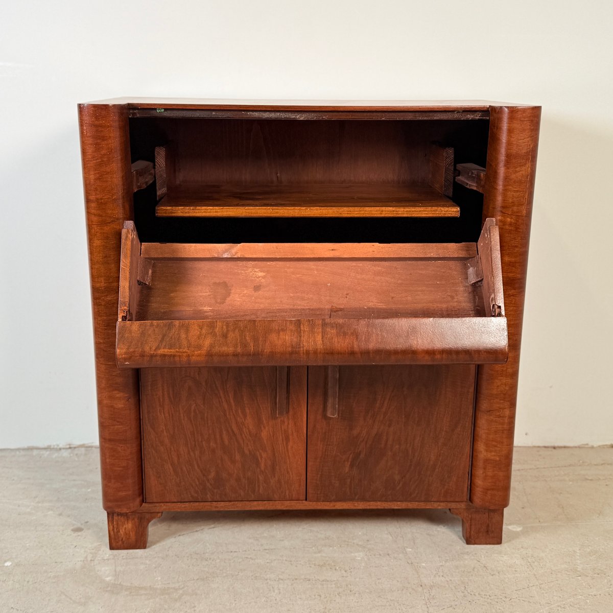 Art Deco Audio Cabinet with Pull-Out Drawer, 1950s for sale at Pamono