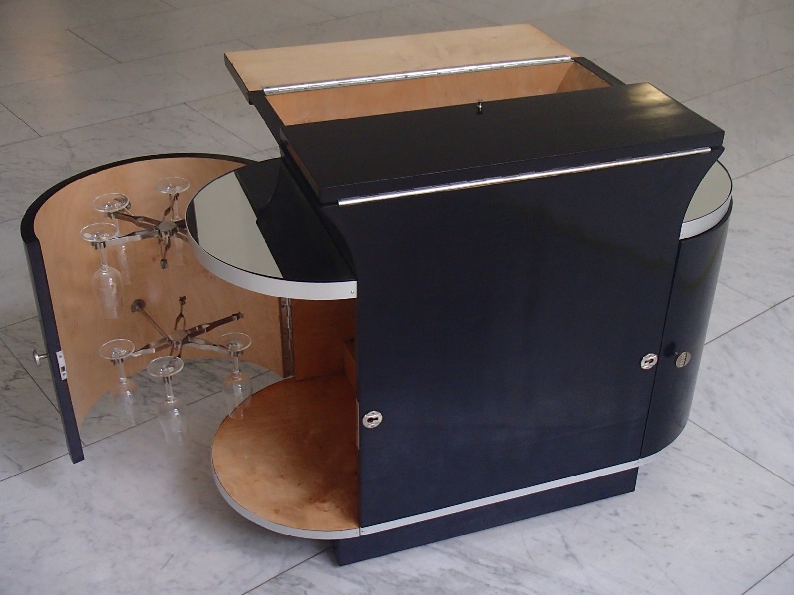 Art Deco Barschrank in Schwarz von D.I.M. bei Pamono kaufen