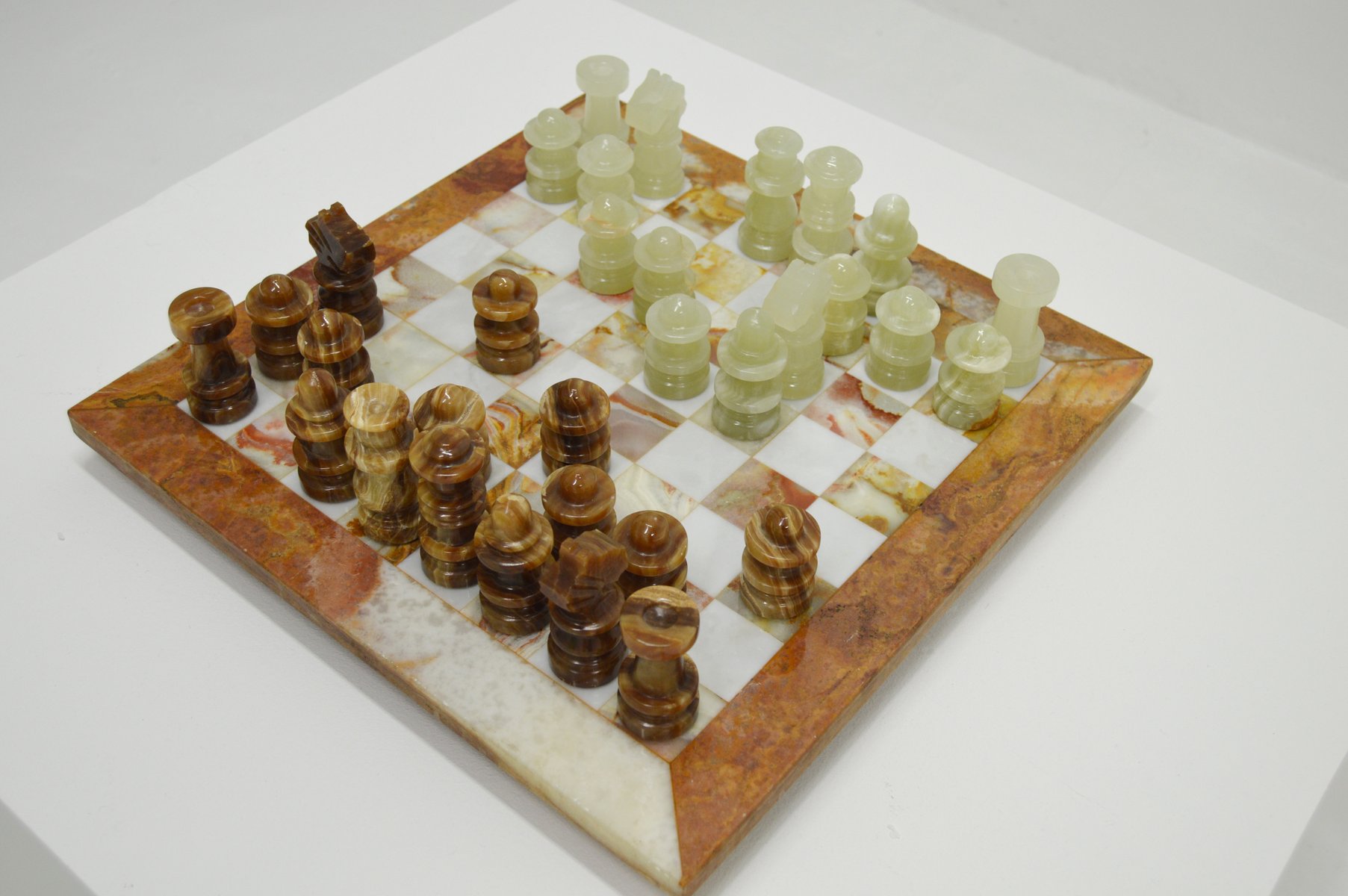 Vintage Italian Alabaster & Marble Chess Set for sale at Pamono