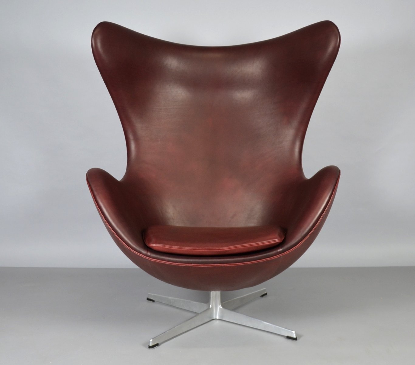 Leather Egg Chair By Arne Jacobsen For Fritz Hansen 1965 Leather Egg Chair By Arne Jacobsen For Fritz Hansen 1965