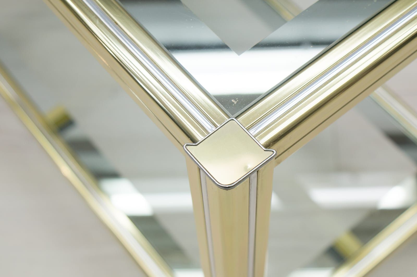 Carrito de servicio Hollywood Regency en dos tonos, años 60 en venta en