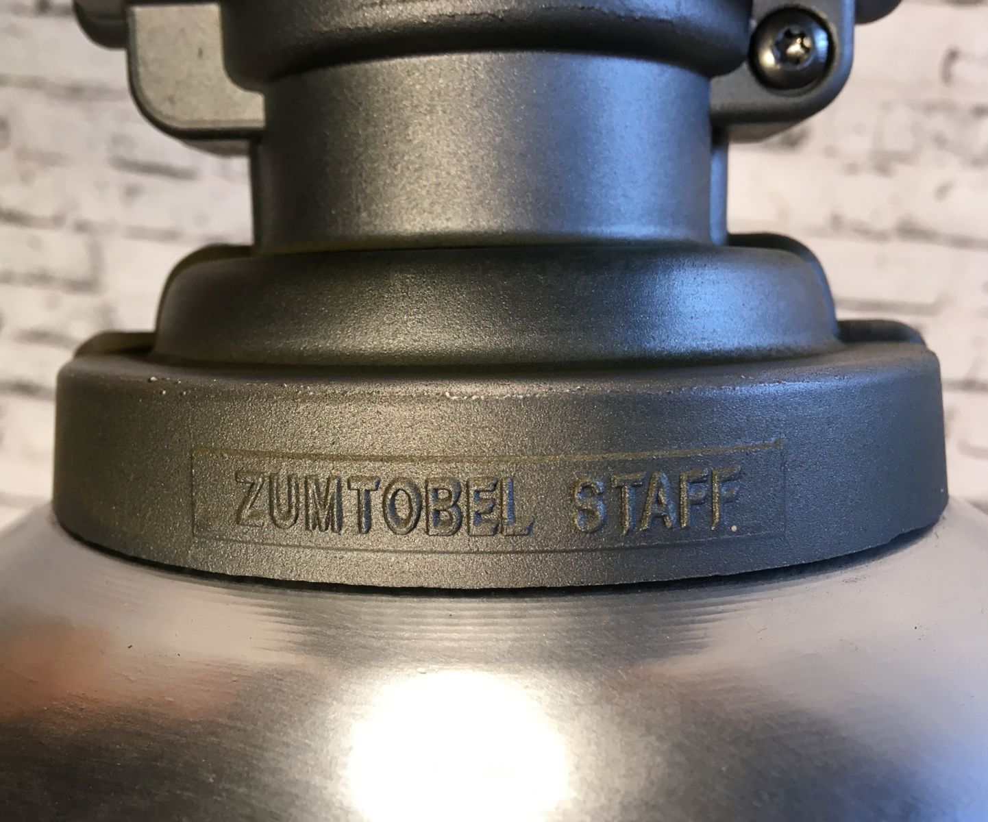 Lampe à Suspension Industrielle D Usine Par Charles Keller For Zumtobel Staff 1990s En Vente