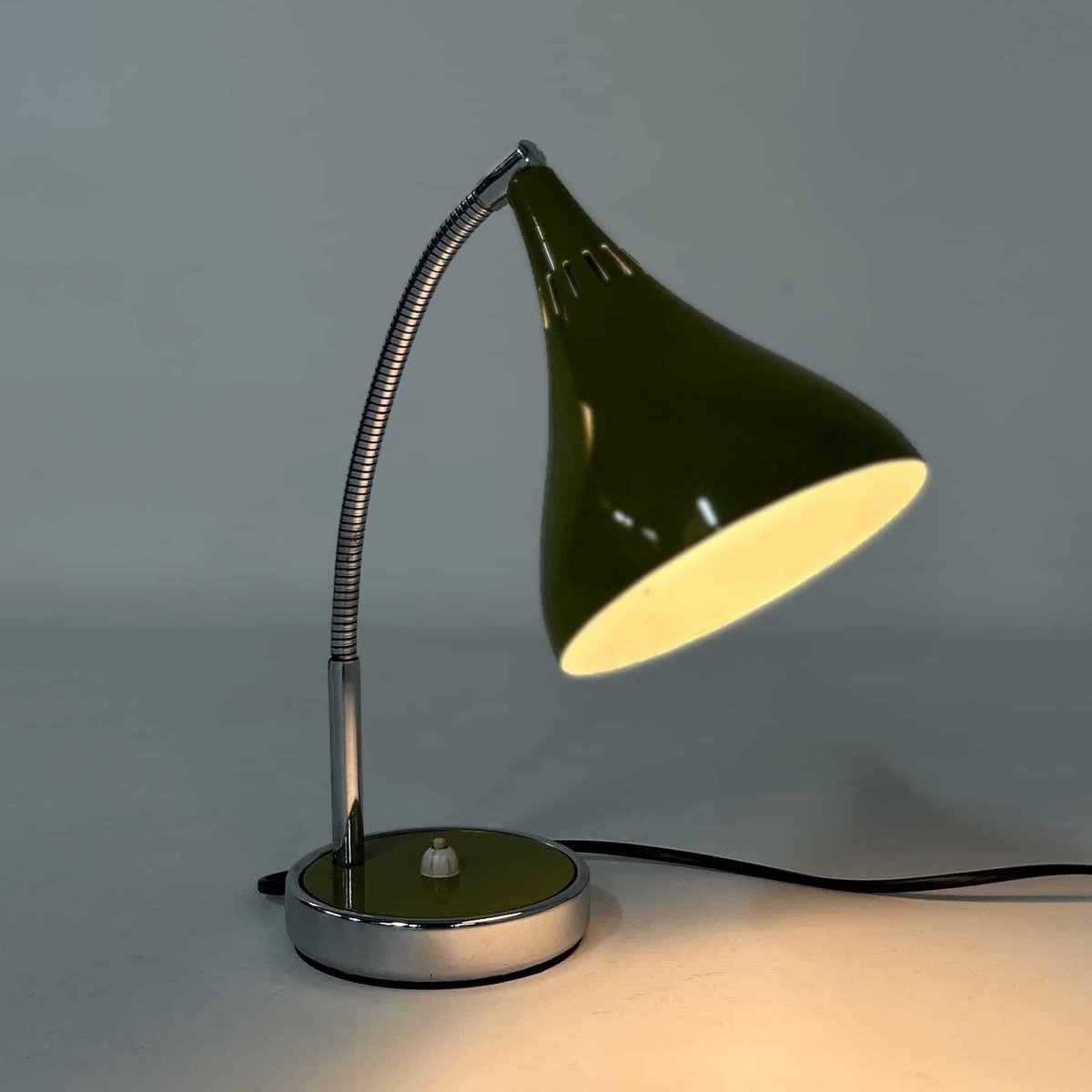 Green Desk Light, Florence, Italy, 1960s for sale at Pamono