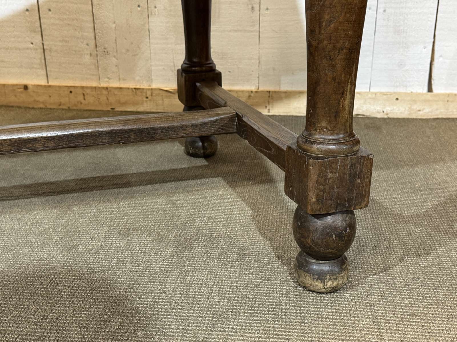 Community Table in Chestnut for sale at Pamono