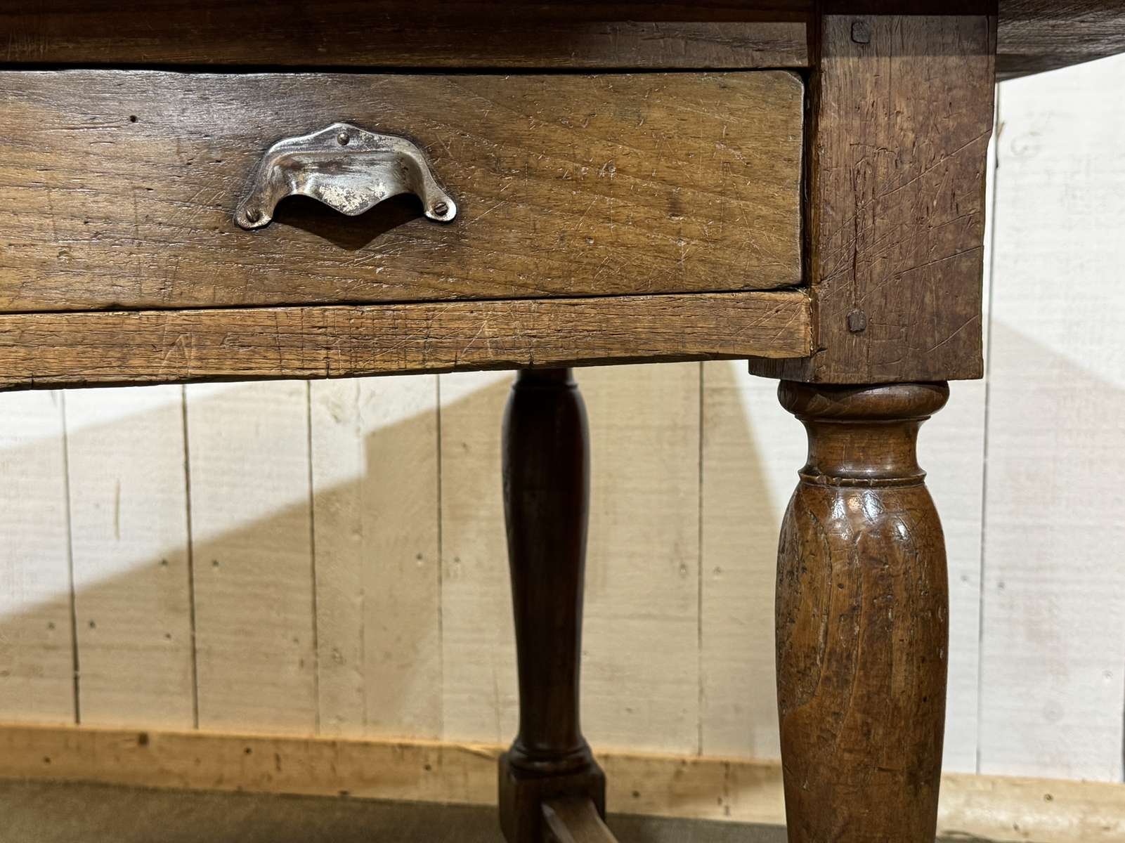 Community Table in Chestnut for sale at Pamono