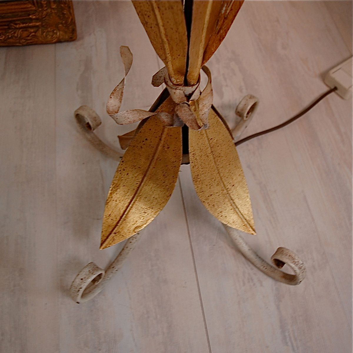 Gold And Silver Flower Floor Lamp 1970s For At Pamono Gold And Silver Flower Floor Lamp 1970s 5 847 00 Per Piece