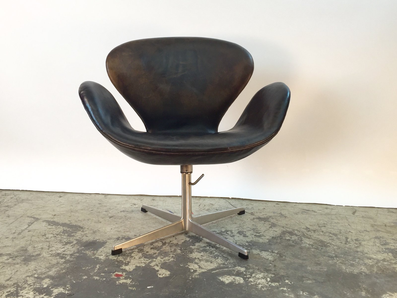Scandinavian Swan Chair By Arne Jacobsen For Fritz Hansen 1960s Scandinavian Swan Chair By Arne Jacobsen For Fritz Hansen 1960s