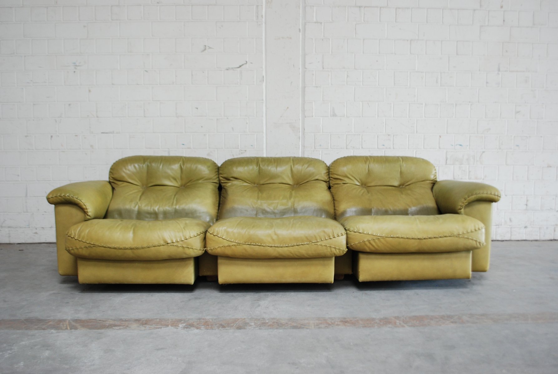 Vintage DS 101 Olive Green Leather Sofa from de Sede for sale at Pamono