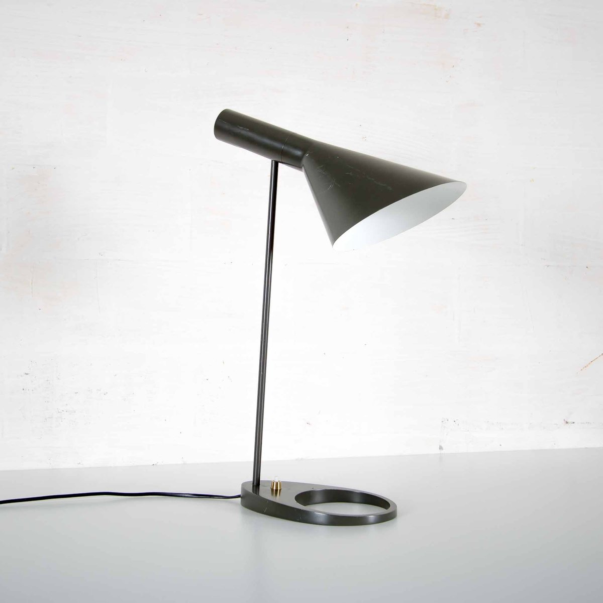 Model Aj Desk Lamp By Arne Jacobsen For Louis Poulsen 1960s Model Aj Desk Lamp By Arne Jacobsen For Louis Poulsen 1960s