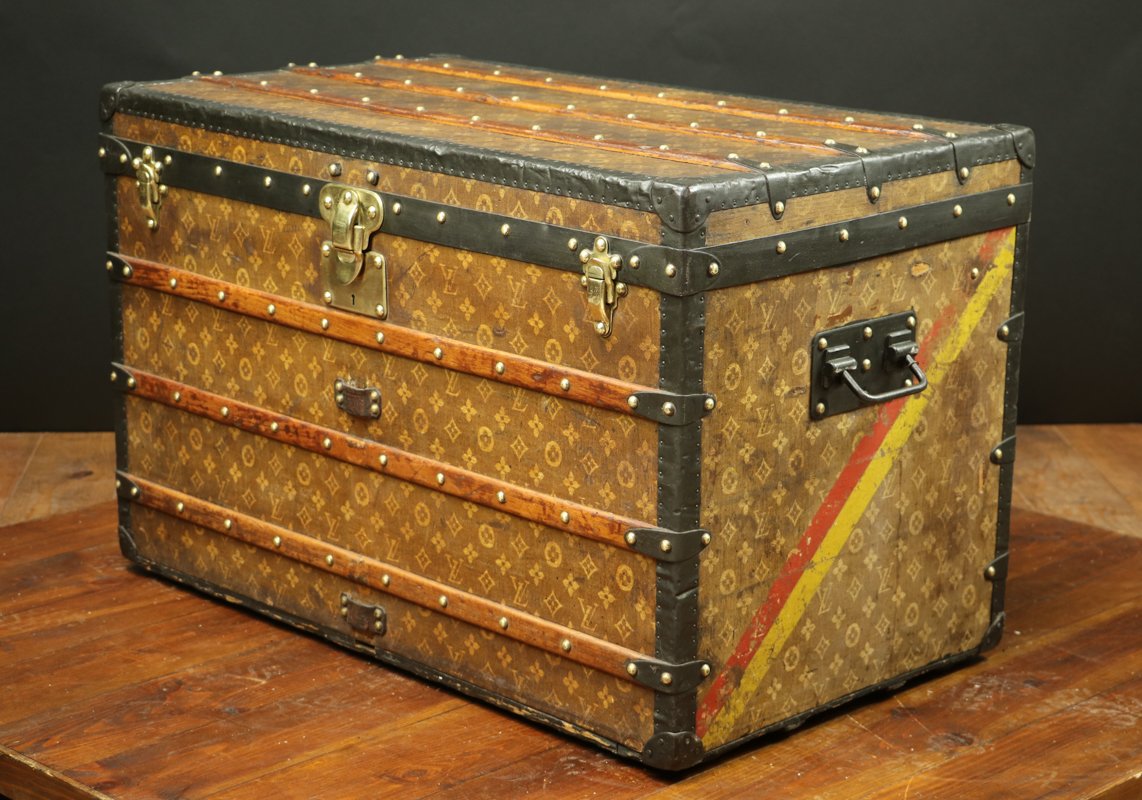 Antique Steamer Monogram Trunk with Woven Canvas from Louis Vuitton, 1900s for sale at Pamono