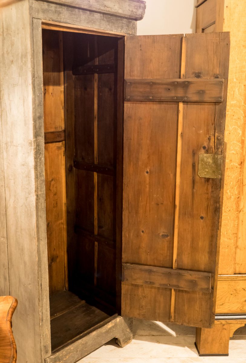 Antique Wooden Locker For At Pamono Antique Wooden Locker 6 2 376 00 Per Piece
