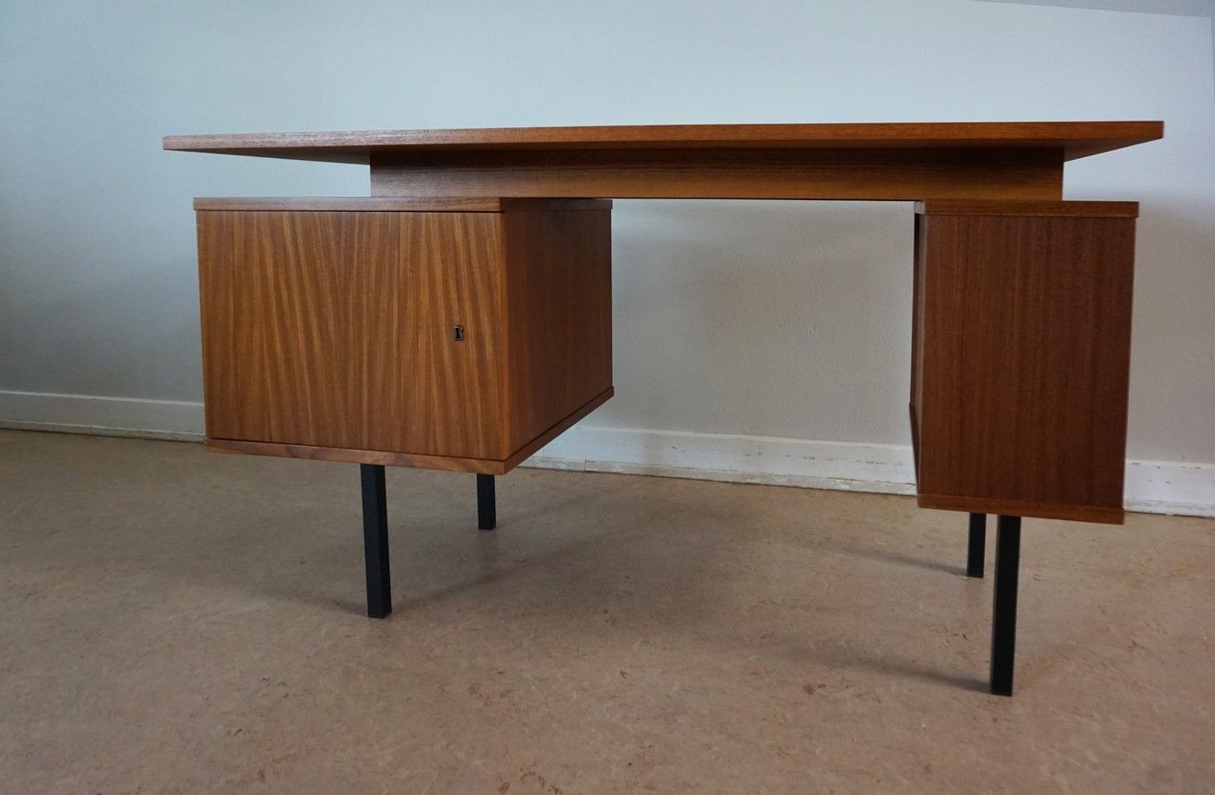Small Minimalistic Teak Writing Desk 1960s For At Pamono Small Minimalistic Teak Writing Desk 1960s