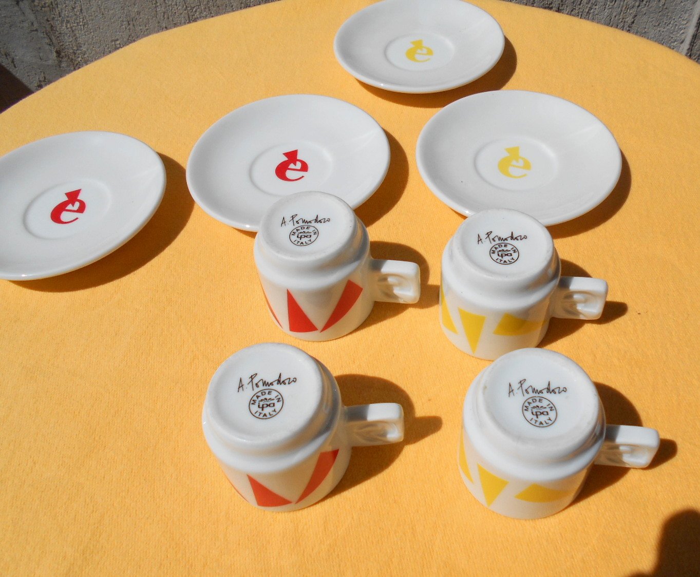 fanquare Set di tazze da caffè e piattini con fiori in ceramica, elegante tazza da tè floreale con piatto, tazza da tè in porcellana da 230 ml per cappuccino, latte, casa, caffè