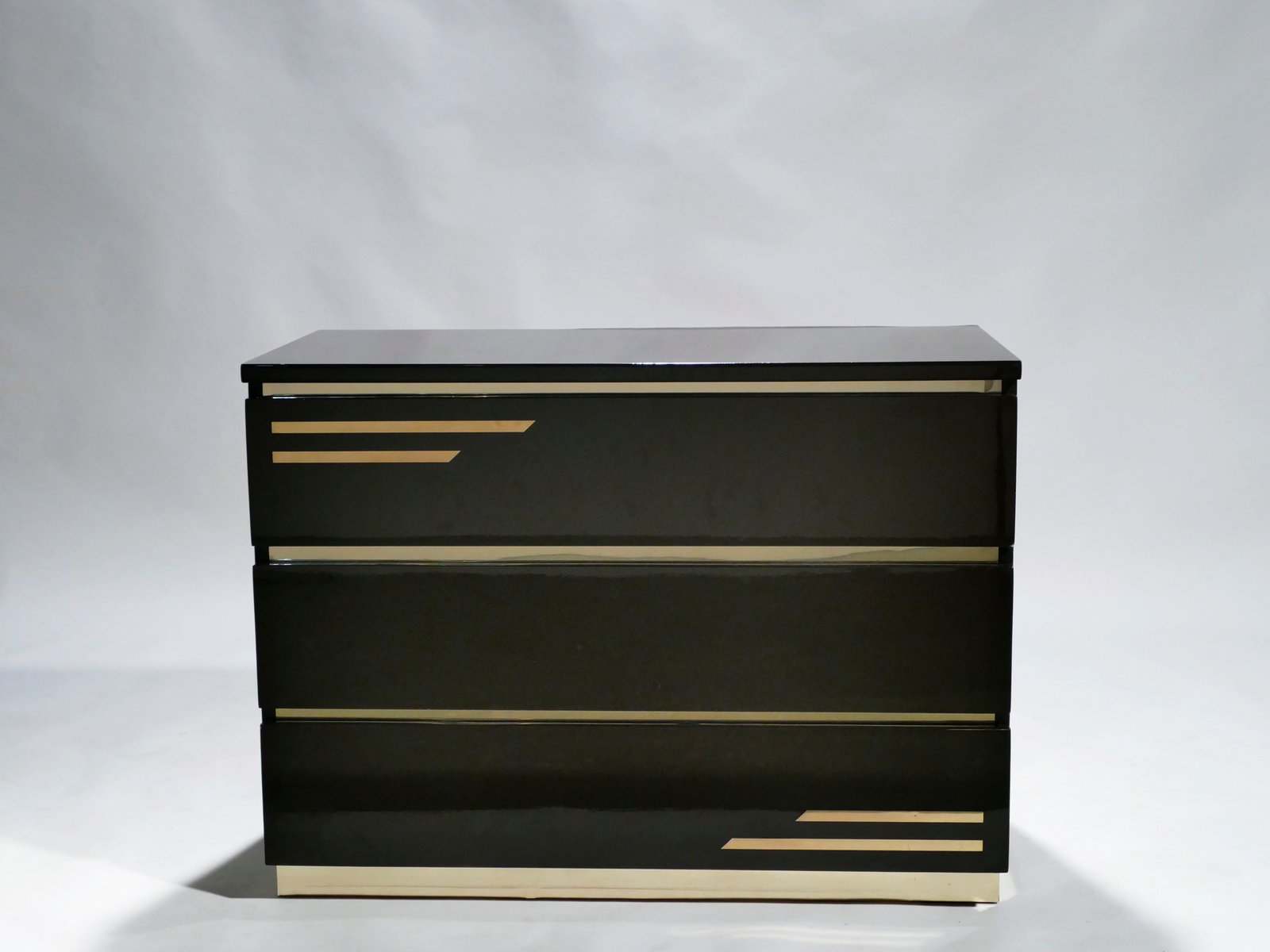 Braun lackierter Frisiertisch mit Intarsien aus Messing von Jean Claude