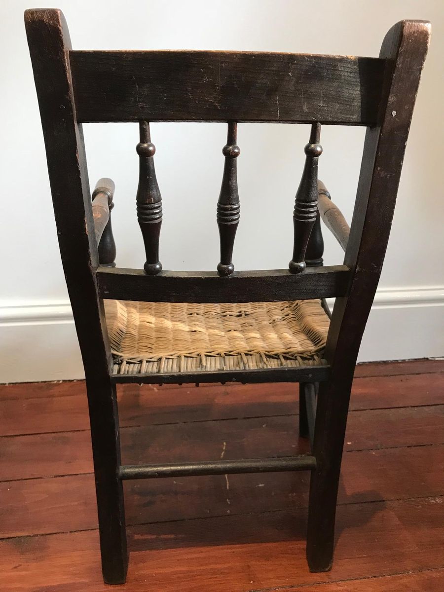 Antique Child's Oak Spindle Back Chair For Sale At Pamono Antique Child's Oak Spindle Back Chair 22. €508.00 - Antique Child's Oak Spindle Back Chair For Sale At Pamono