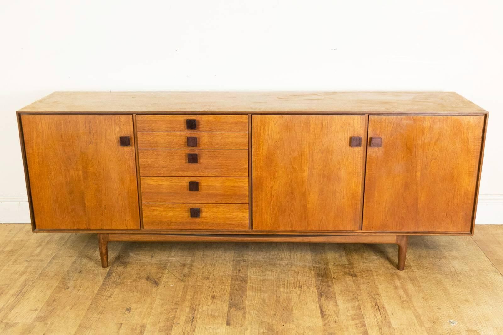 Credenza in palissandro e teak di Ib KofodLarsen, anni '60 in vendita su Pamono