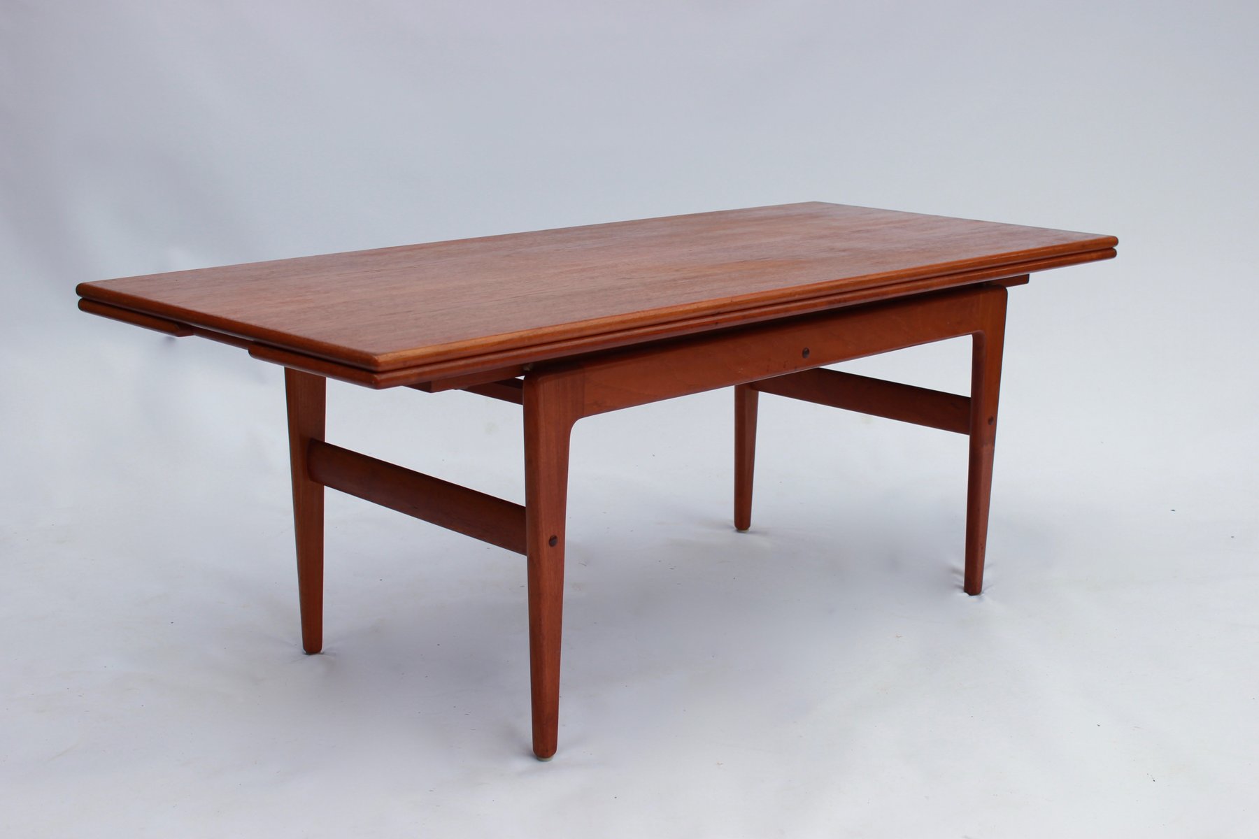 Mesa de comedor o de centro regulable de teca, años 60 en venta en ... Mesa de comedor o de centro regulable de teca, años 60 en venta en ...