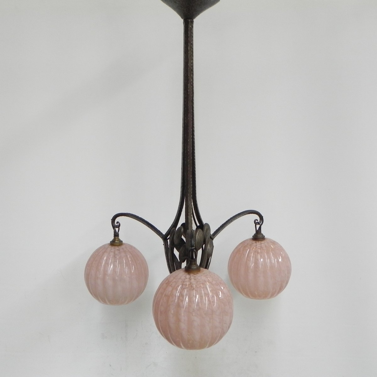 Art Deco Hanging Lamp With 3 Gl Globes For At Pamono Art Deco Hanging Lamp With 3 Gl Globes
