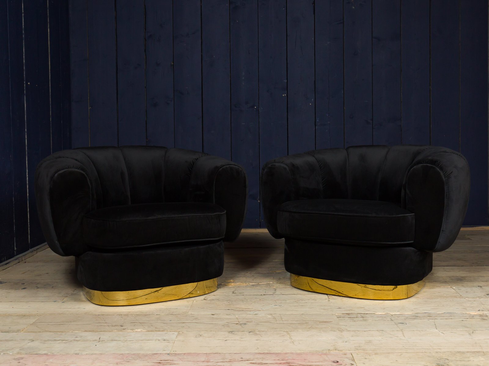 Vintage velvet club chair