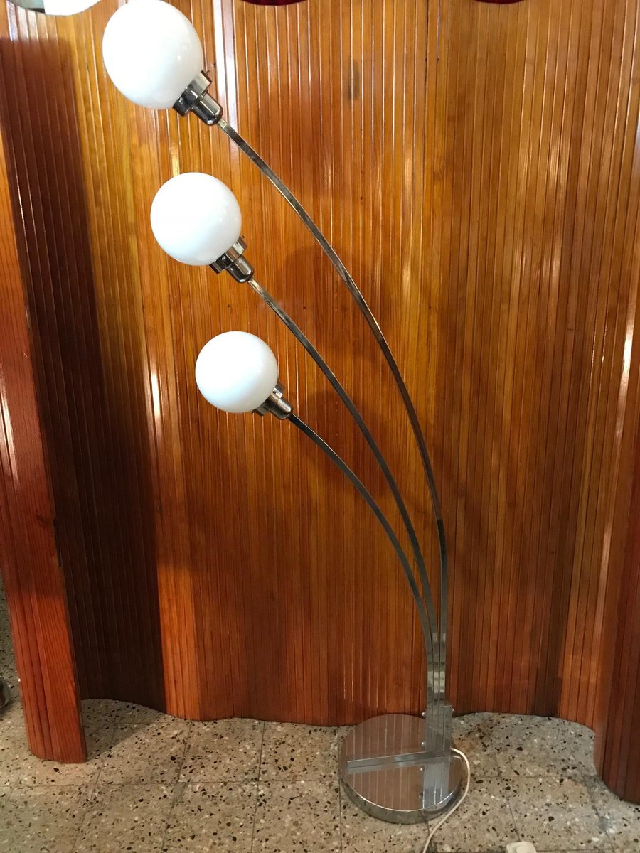 Lámpara de pie Mid-Century con tres luces en venta en Pamono