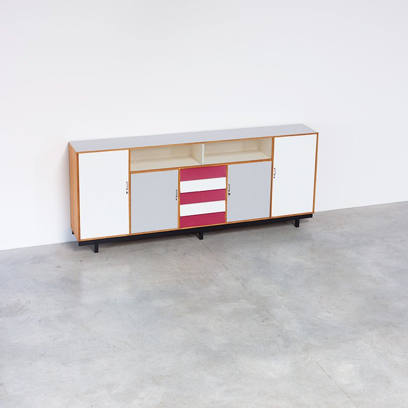 Credenza in formica colorata, anni '50 in vendita su Pamono