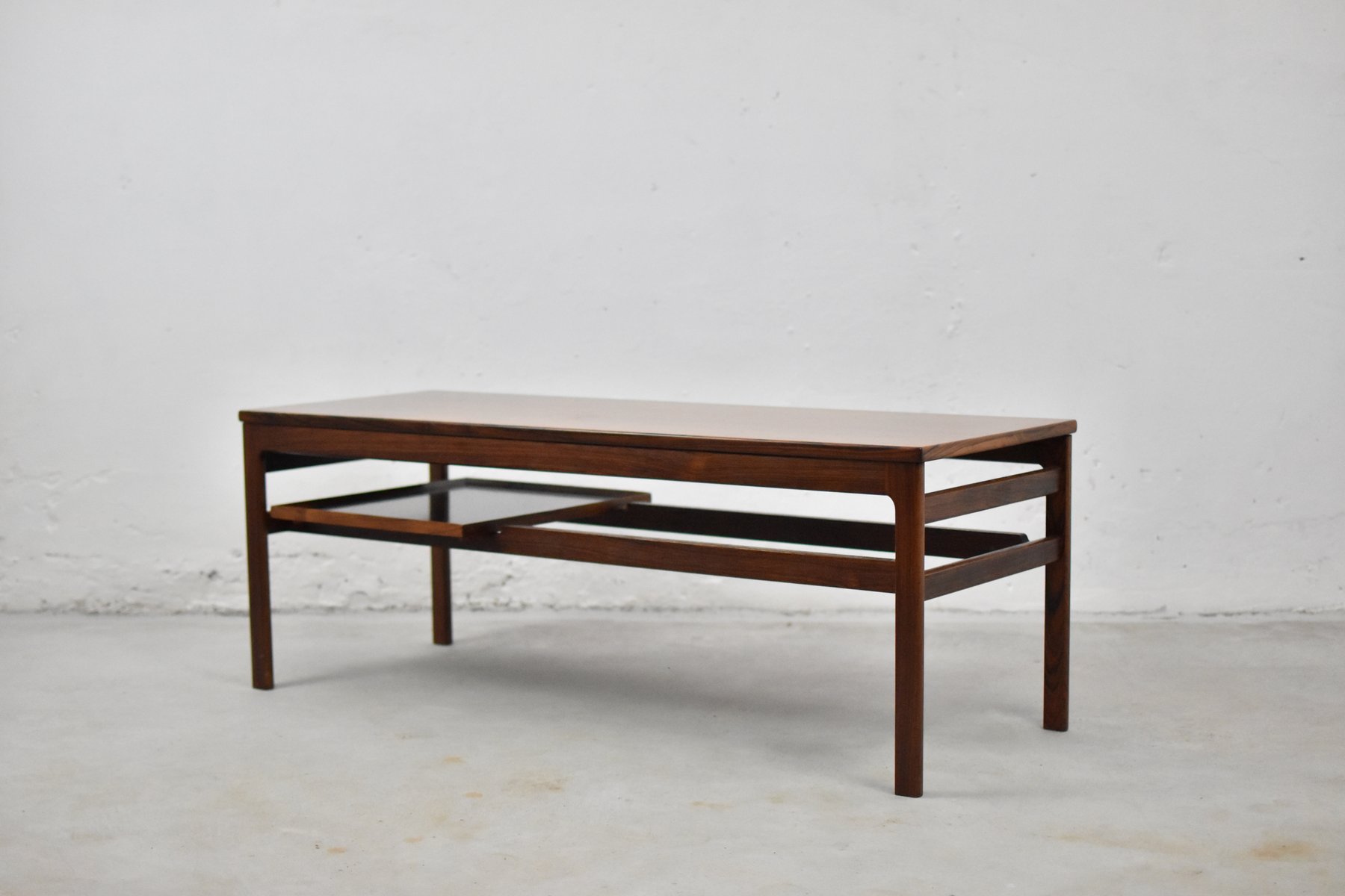 Rosewood Coffee Table With Serving Tray By Hans Olsen For Buck Rosewood Coffee Table With Serving Tray By Hans Olsen For Buck Kjaer 1958