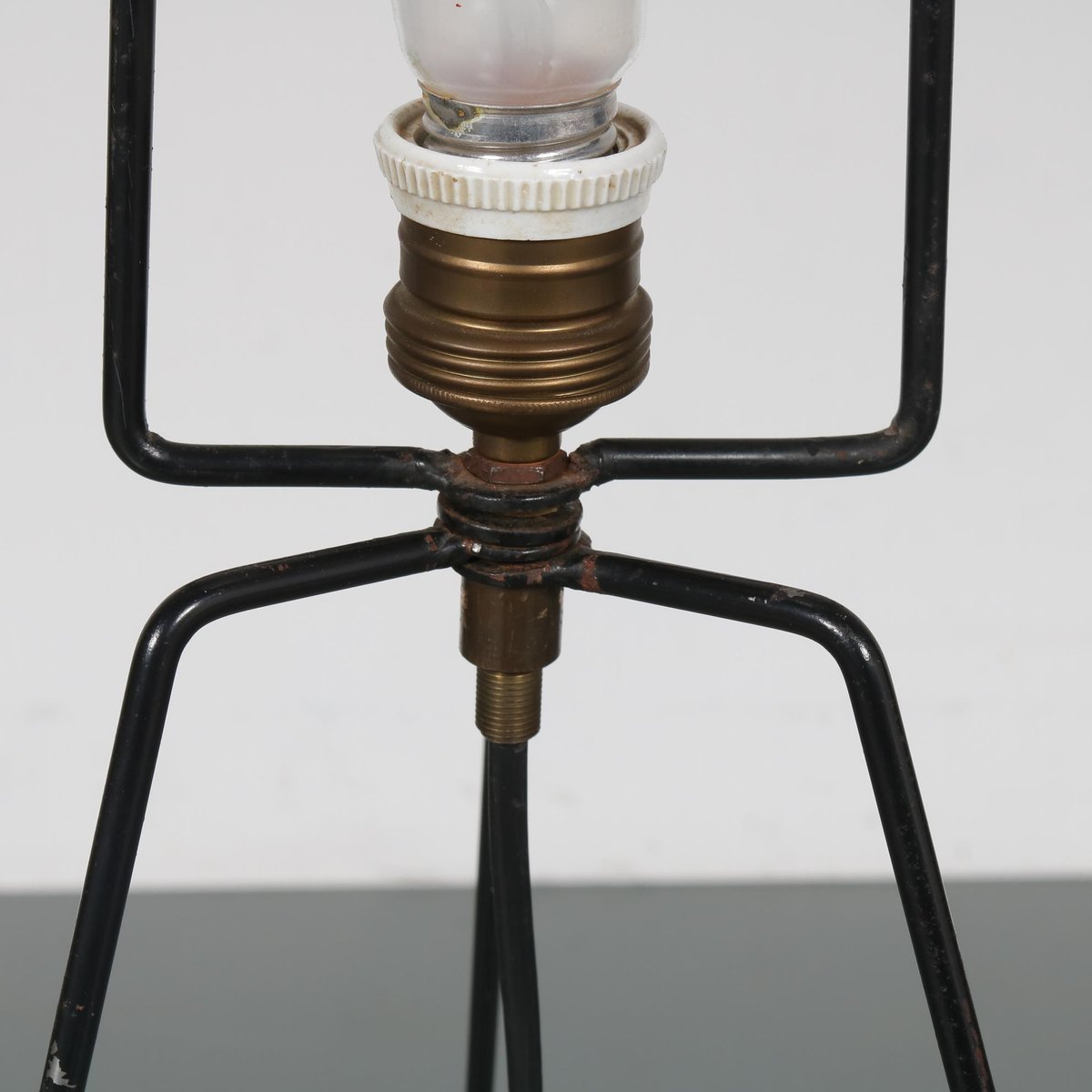 Japanese Floor Lamp by Isamu Noguchi for Akari, 1950 for sale at Pamono