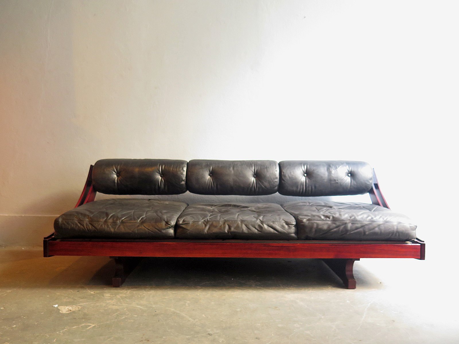 Leather Rosewood Sofa By Gianni Songia For Sormani 1960s Leather Rosewood Sofa By Gianni Songia For Sormani 1960s