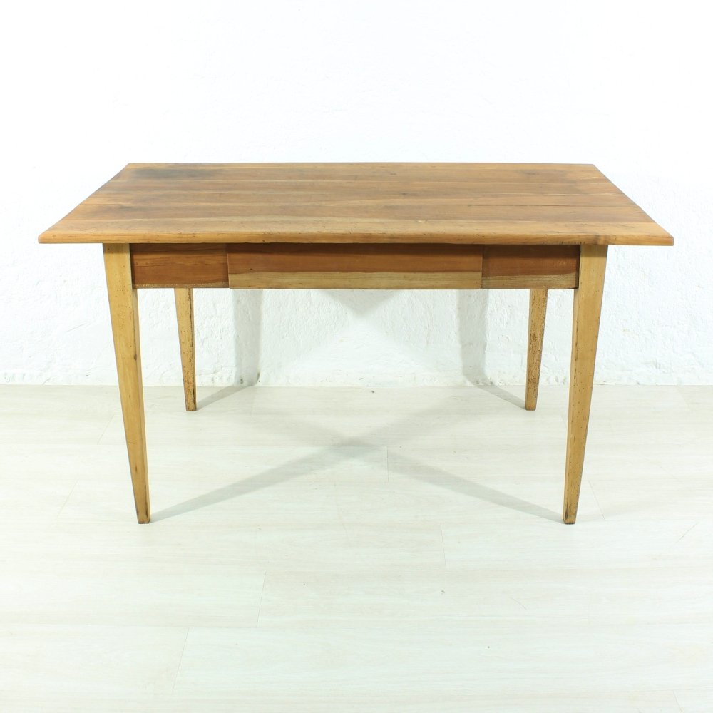 Mesa de comedor antigua de madera de cerezo o escritorio, década de ... Mesa de comedor antigua de madera de cerezo o escritorio, década de ...