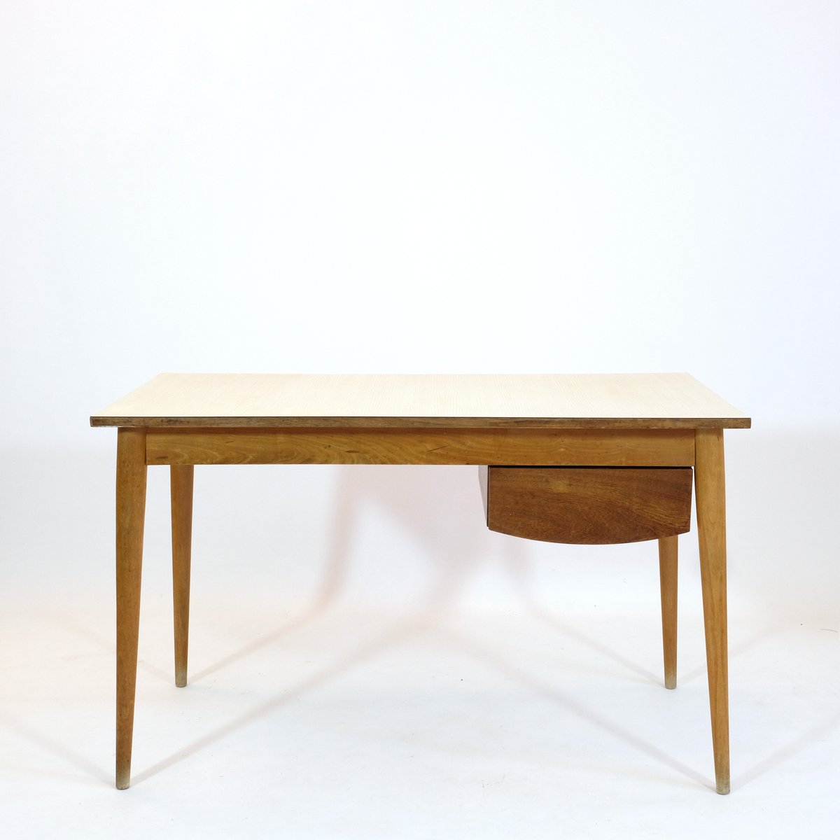 Student Desk Deute