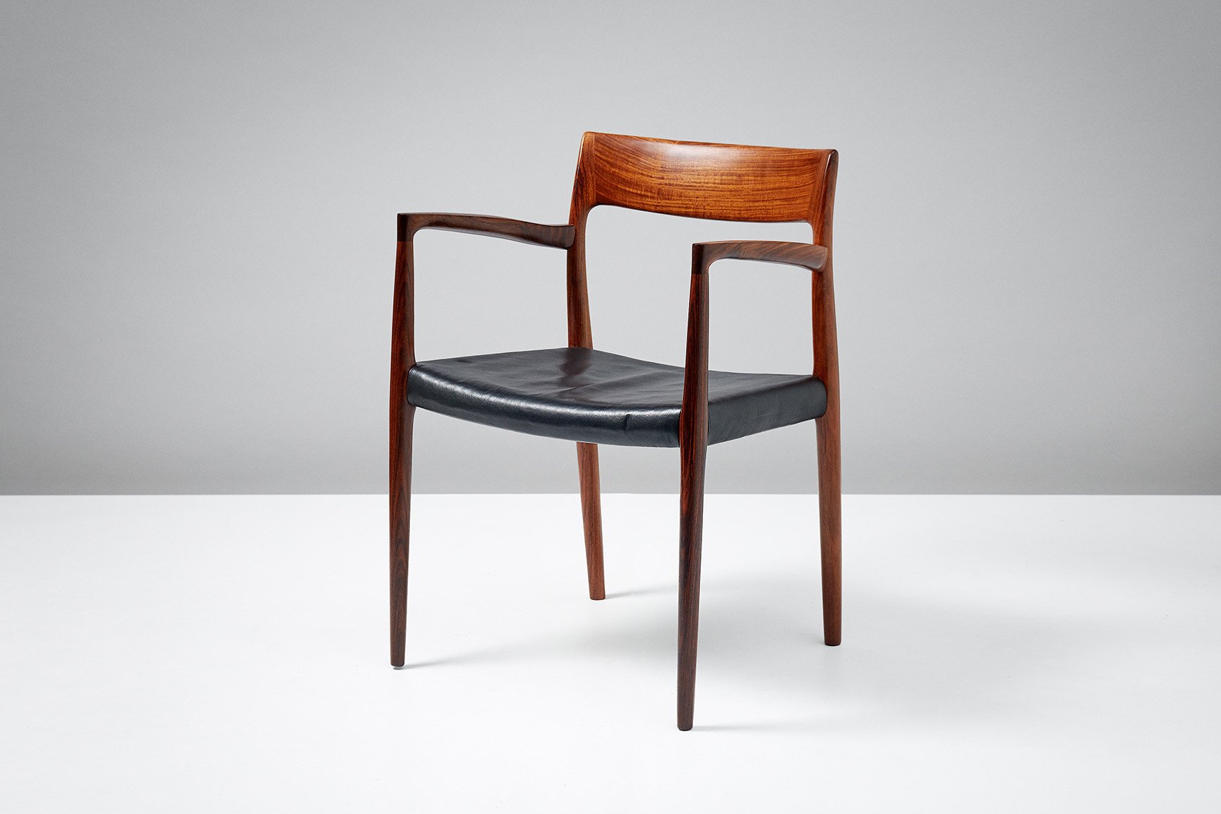 Butaca Modelo 57 De Palisandro De N O Moller Para J L Mollers 1959 En Venta En Pamono