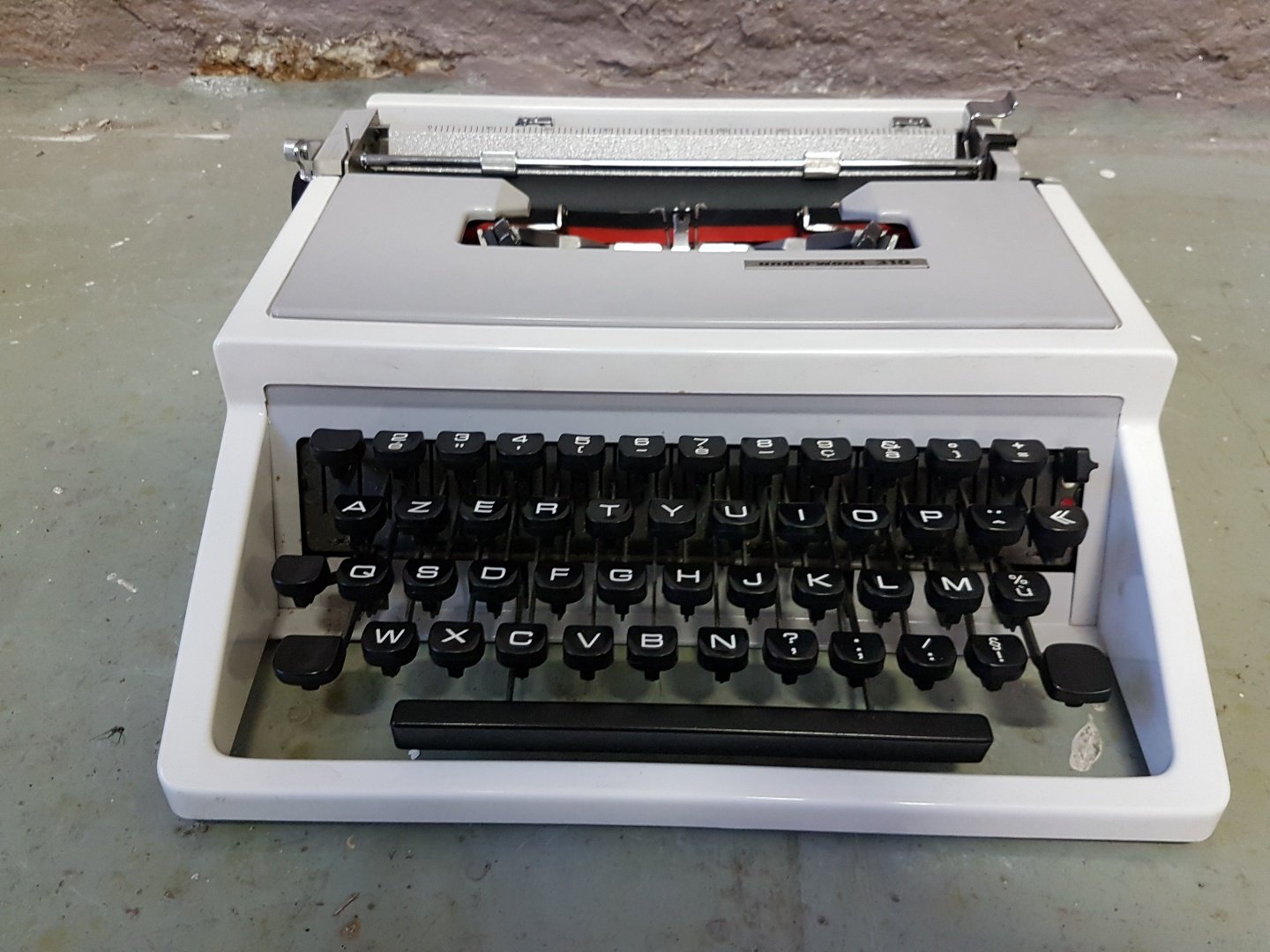 Máquina de escribir modelo 310 de Underwood en venta en Pamono