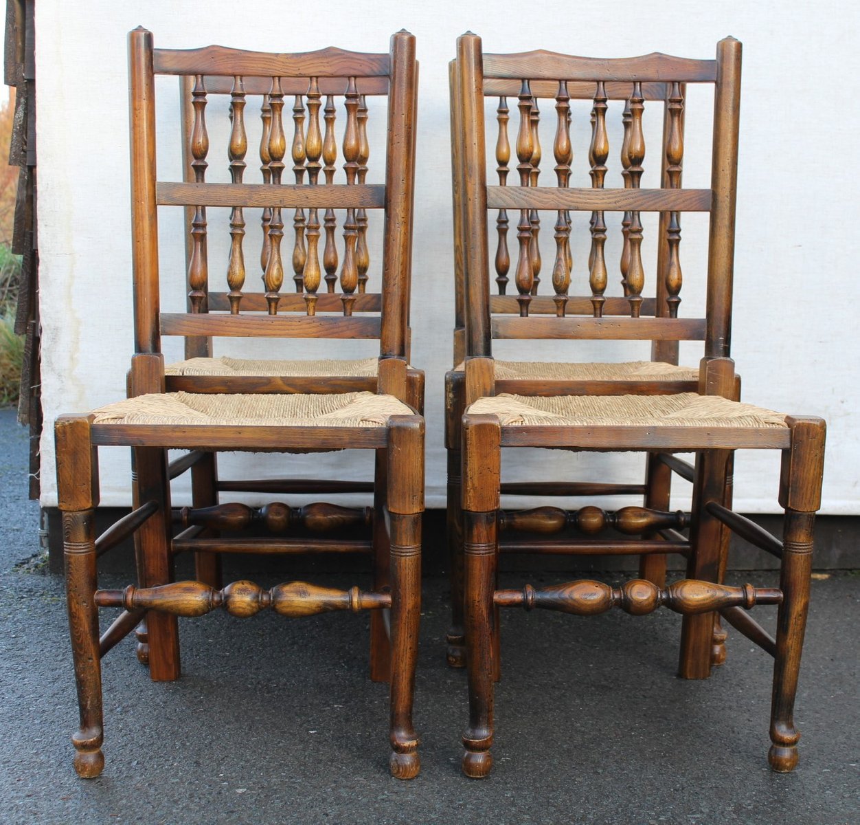 Spindelstühle Aus Eiche Für Das Esszimmer 1930er 4er Set