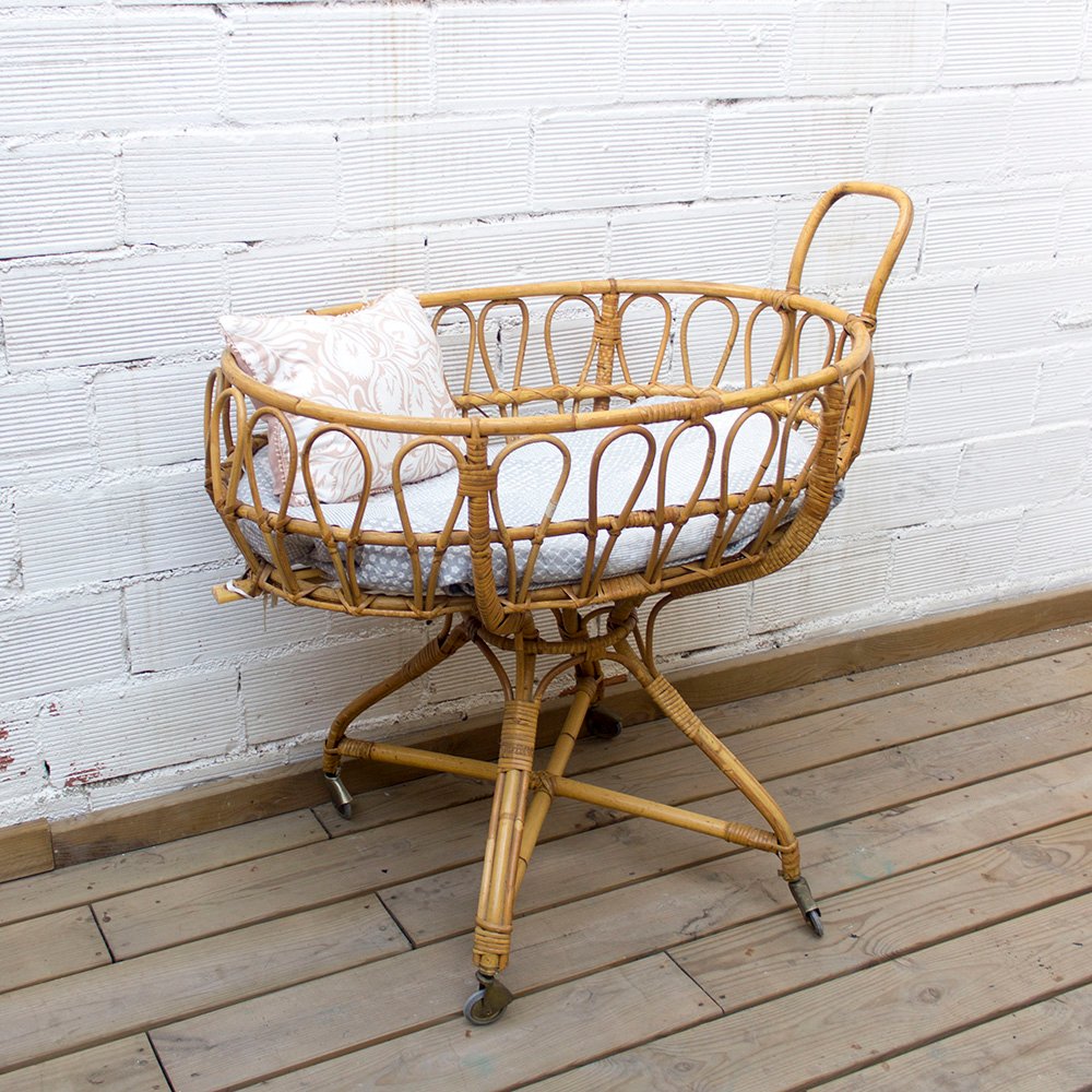 MidCentury Wicker Cradle, 1950s for sale at Pamono