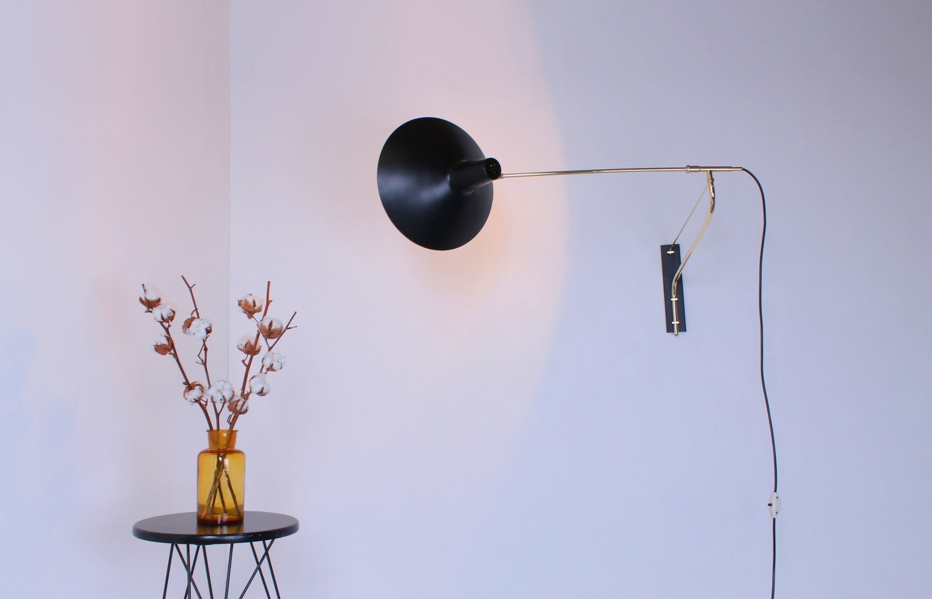 gets-momentum-from-the-swinging-counterweight