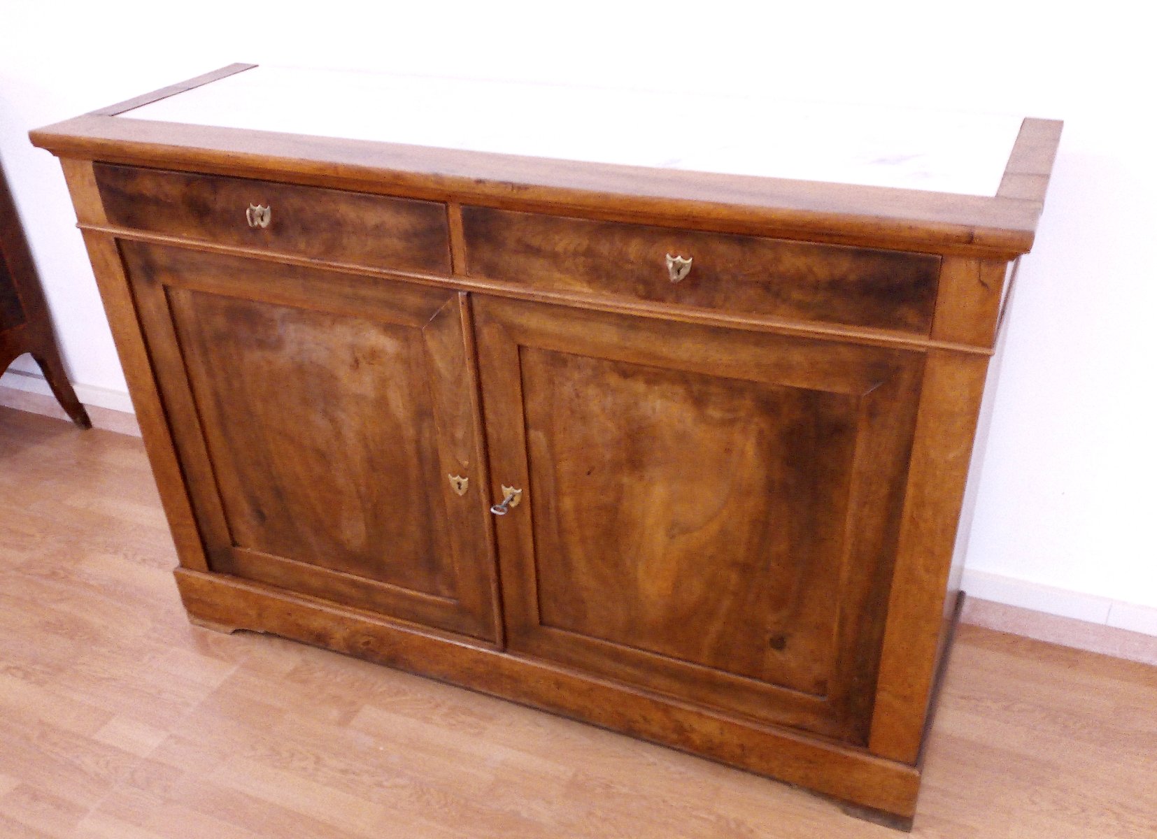 Credenza bassa antica, Francia in vendita su Pamono