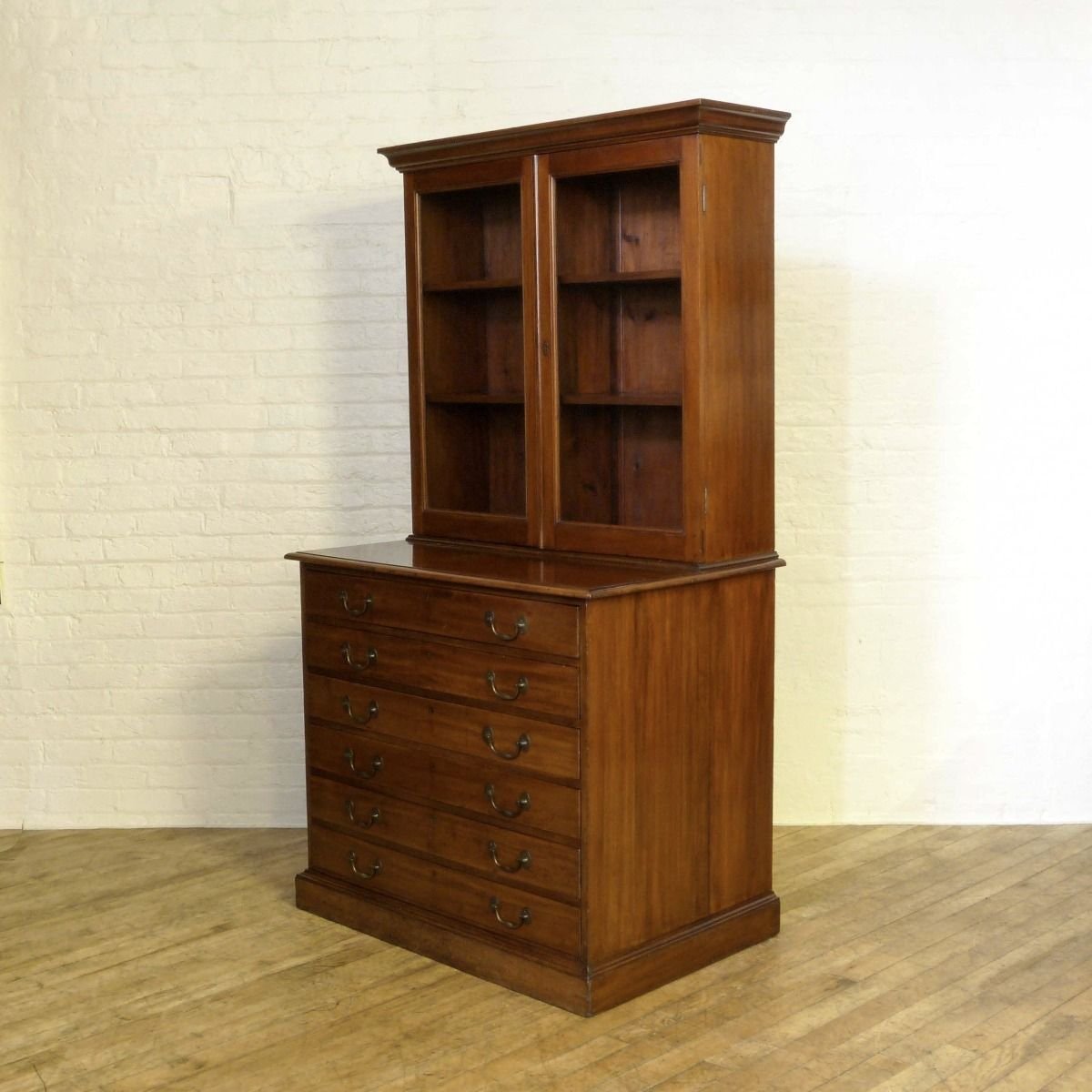 Mueble victoriano antiguo de caoba en venta en Pamono