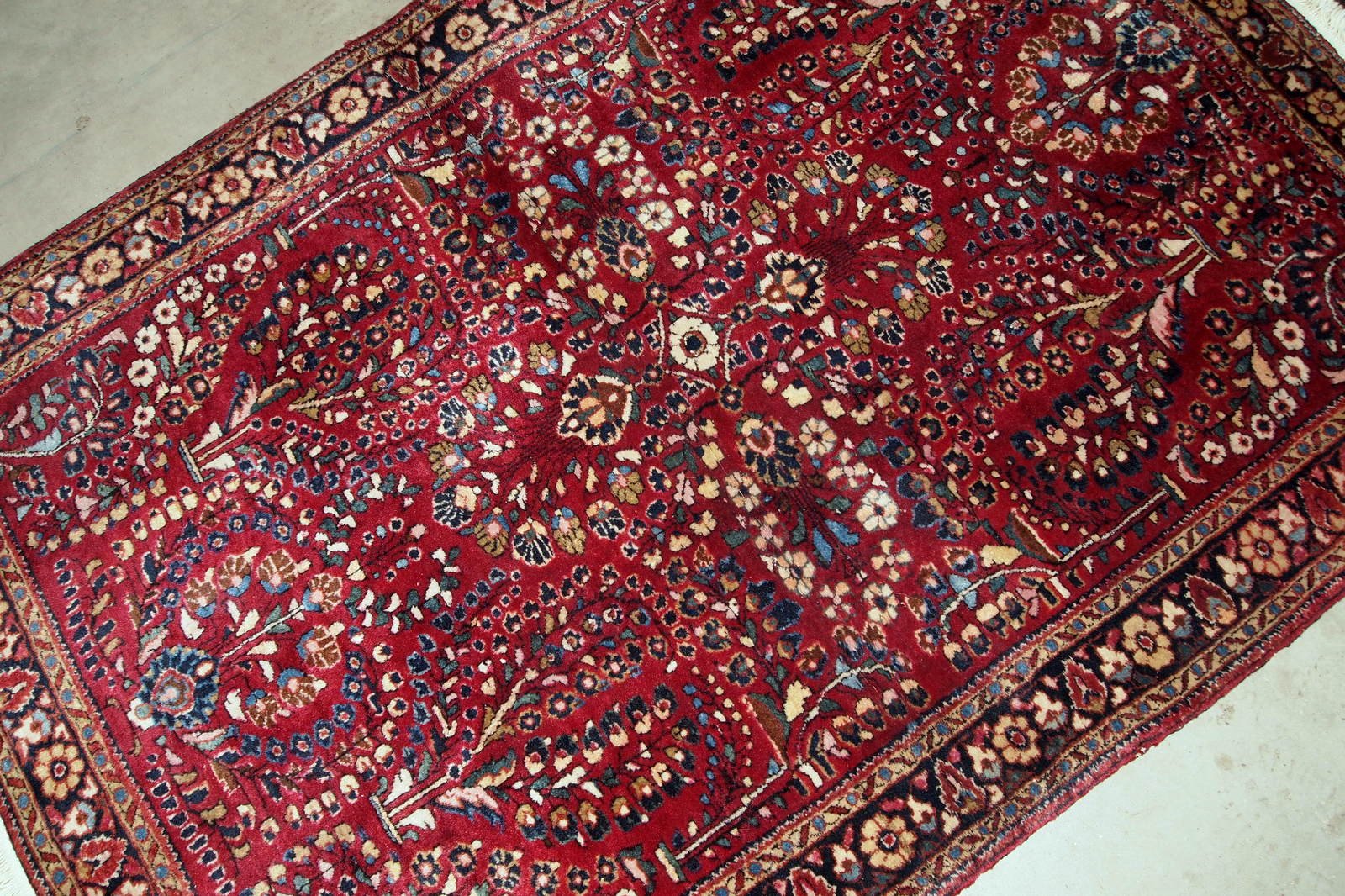 Vintage Middle Eastern Rug, 1920s for sale at Pamono