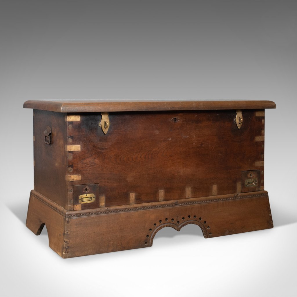 Antique Teak Dowry Chest for sale at Pamono