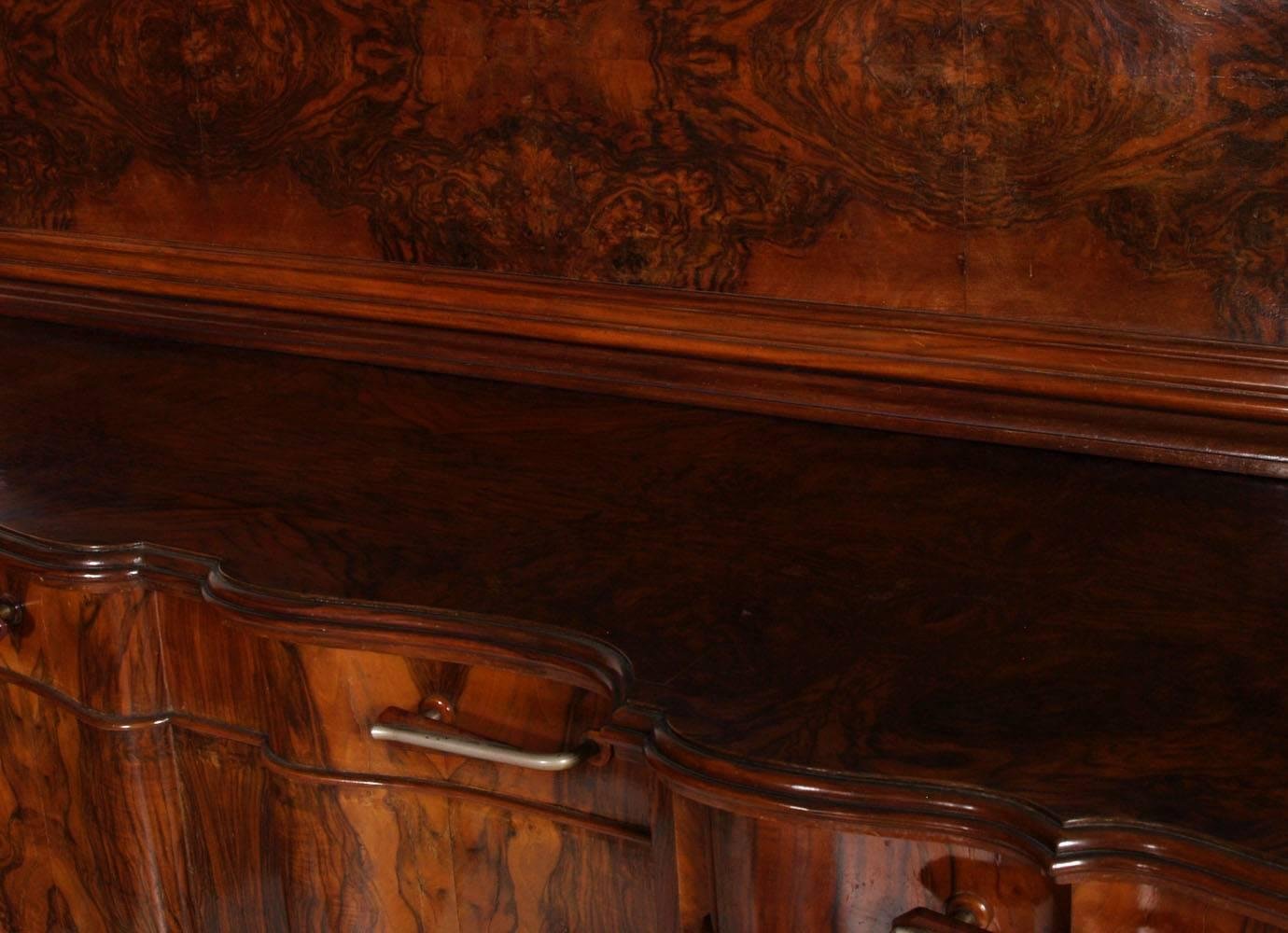 Credenza barroca Chippendale veneciana antigua de nogal, años 10 en