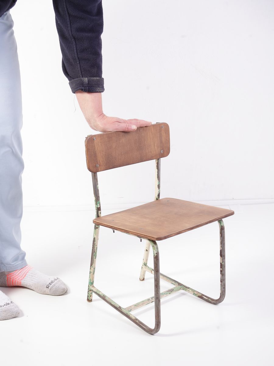 Chaise d'École Vintage en Contreplaqué et en Acier, 1970s ...