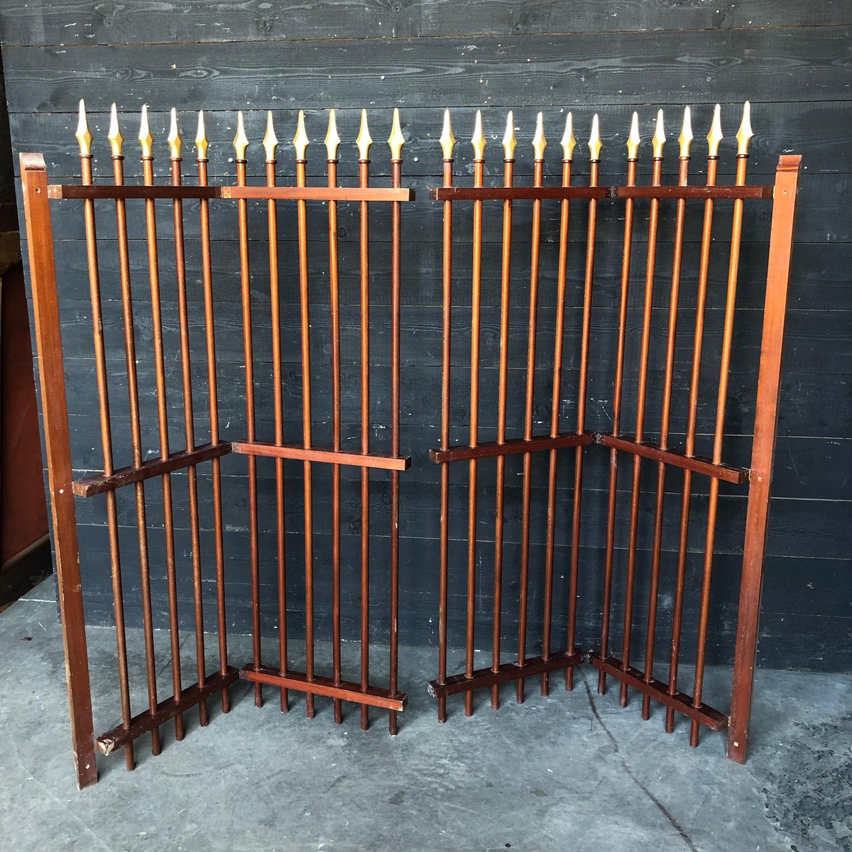 Antique French Room Divider with Gilded ArrowHead Tops for sale at Pamono