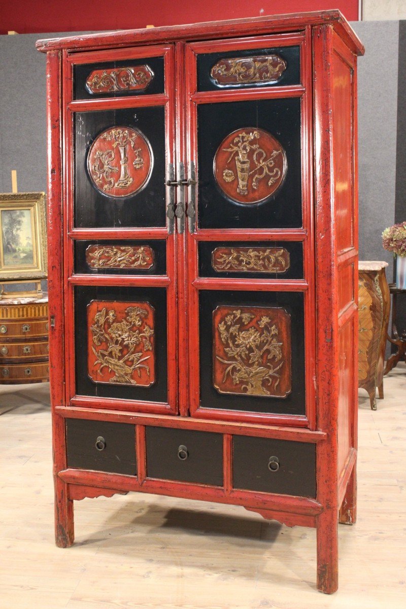 Chinese Wardrobe, 1970s for sale at Pamono